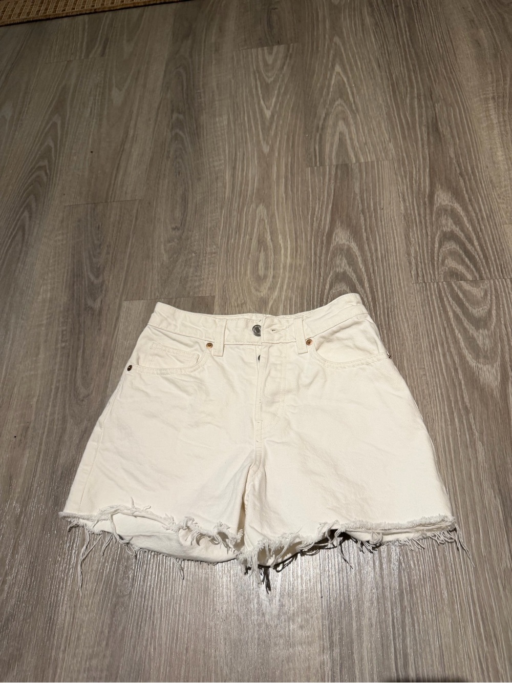 H&M White High-Waist Frayed Denim Shorts